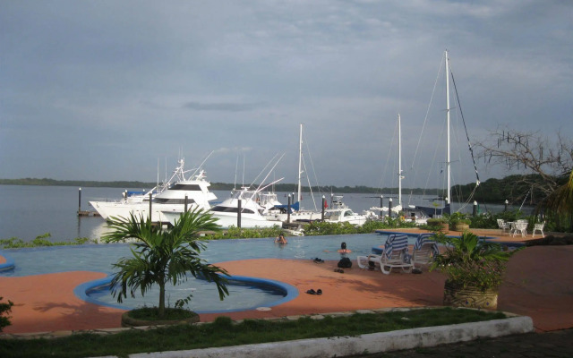 Marina Puesta del Sol
