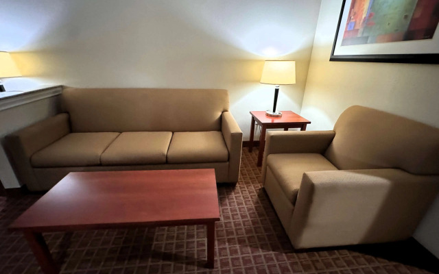 Ramada by Wyndham College Station