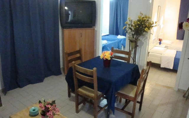 Maria Flora Apartments