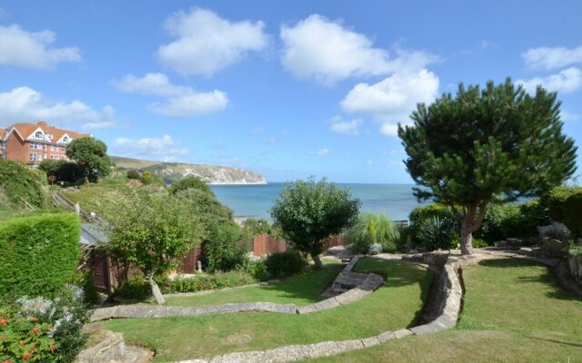 Cozy Holiday Home in Swanage with Balcony