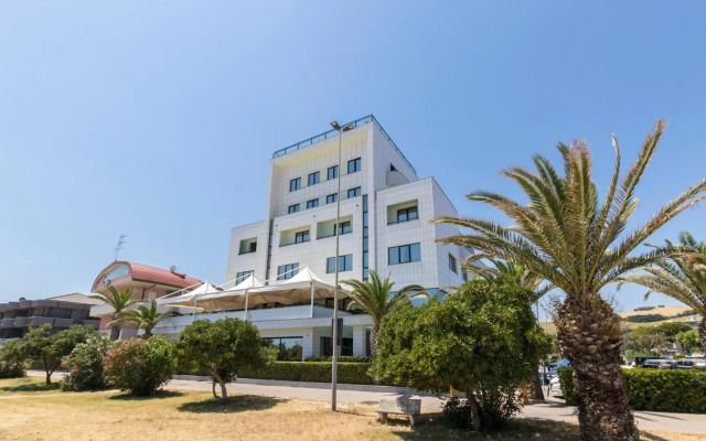 Hotel Royal