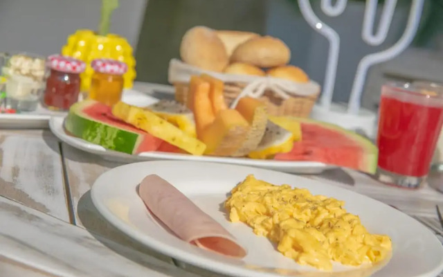 El Cactus Luxury Apartments in Historic Center