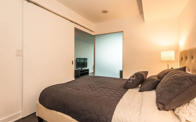 Life Suites - Fort York Central Condo