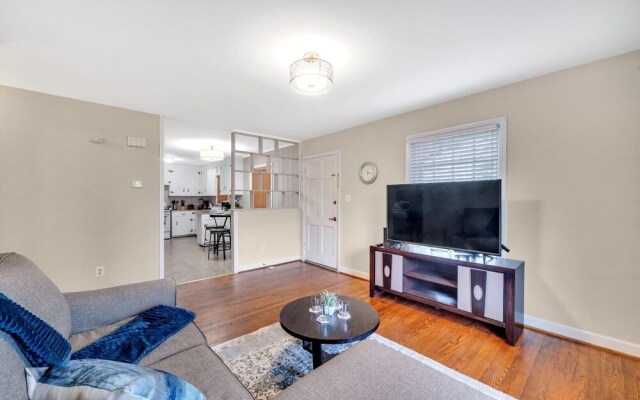 2BR Duplex Near From Uptown Charlotte