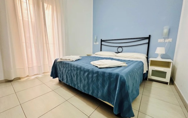 Maniel Beach Hotel