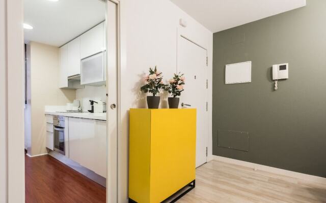 Spain Select San Joaquin Apartments