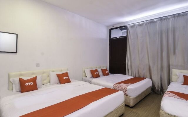 Oyo 44017 Lc Premium Stay