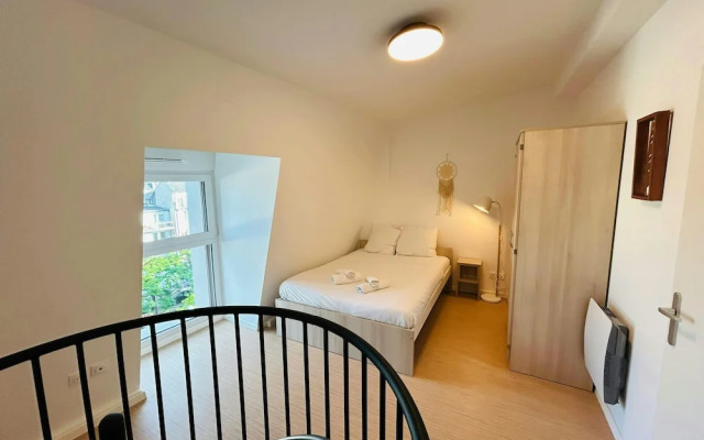 We Live In R - Duplex 502