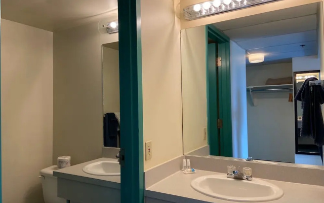 Westwind Motor Inn