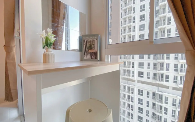 Cozy Living Studio Room at 26th Floor Tokyo Riverside PIK 2 Apartment – Guest Rooms – Jakarta