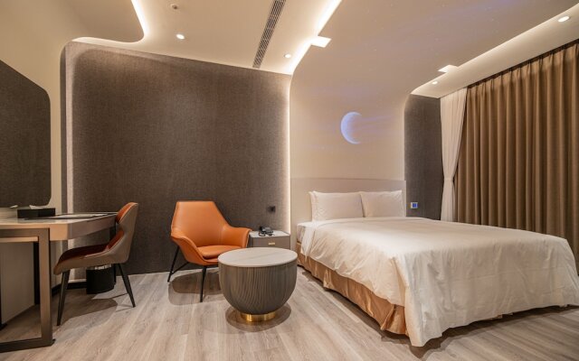 JingIn Hotel