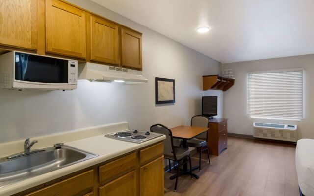WoodSpring Suites Jacksonville East 295 Cruise Port