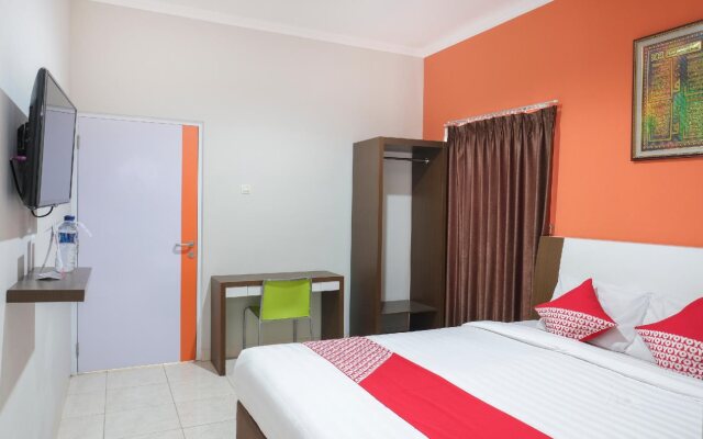 OYO 589 Hotel Desa Puri