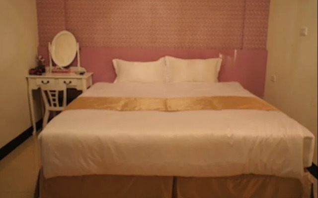 Four Seasons Duke Hostel