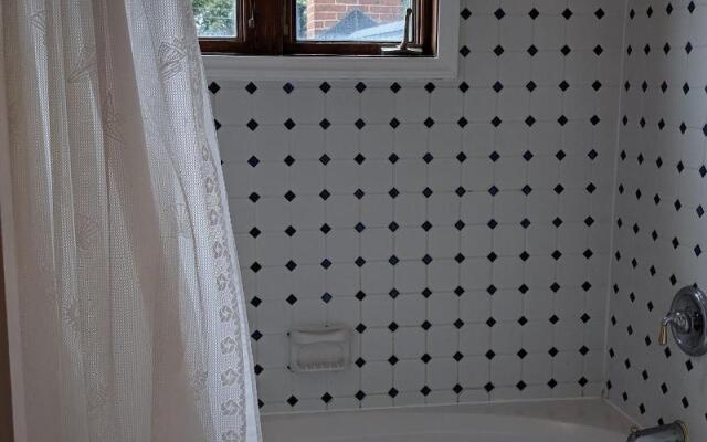 Surf Song Bed & Breakfast