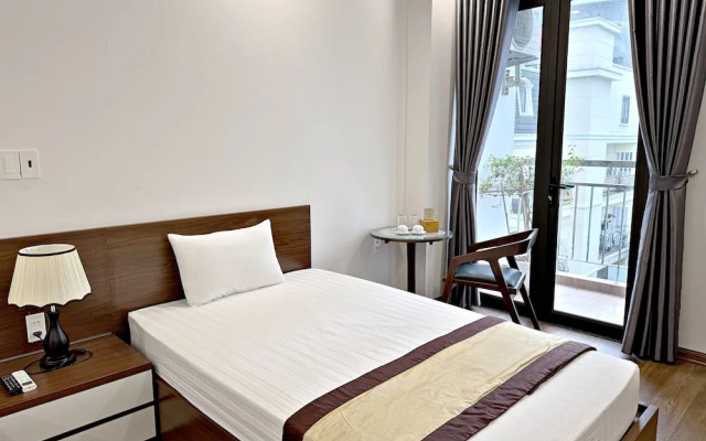 Au79 Hotel & Apartment