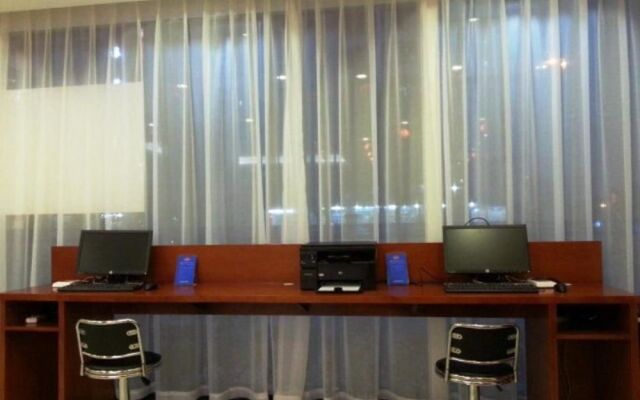 Hanting Express Shenzhen Fuyong Baoan Airport Branch Hotel