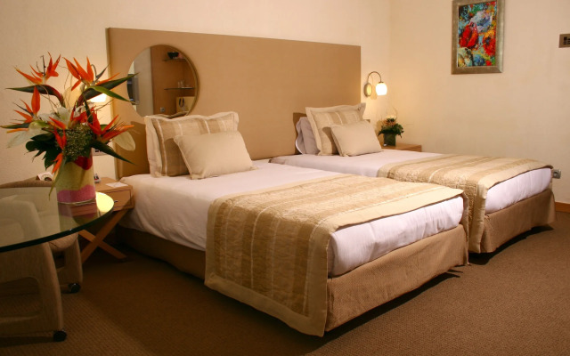 WOW Airport Hotel