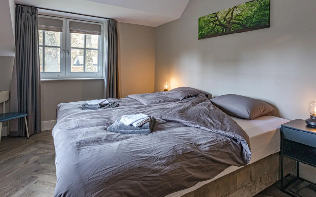 Charming Holiday Home in Nijverdal with Jacuzzi