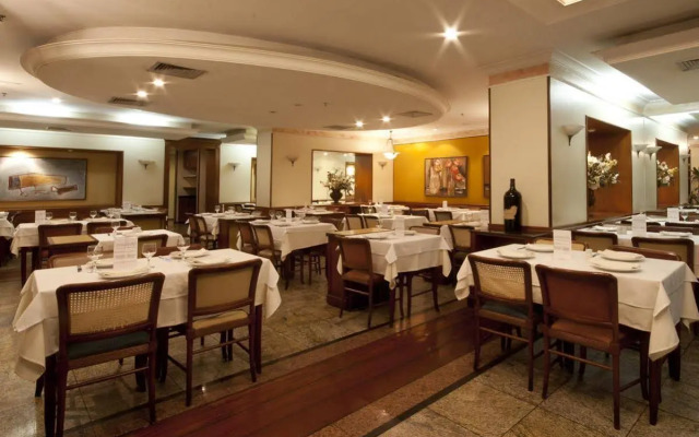 Metropolitan Hotel by Atlantica