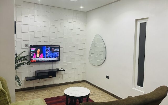 James Court Hotel & Luxury Apartments
