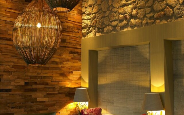 The Giri Residence Hotel & Spa