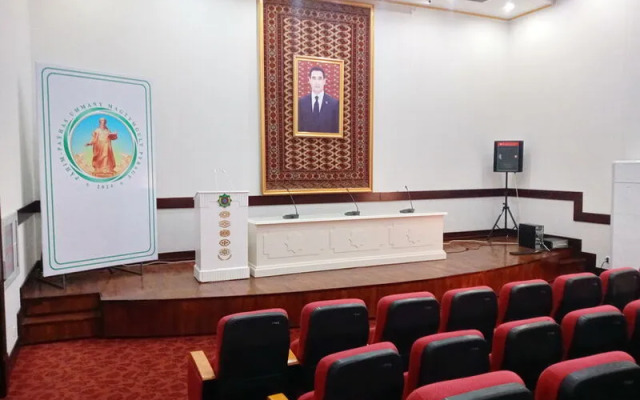 Чарлак Отель