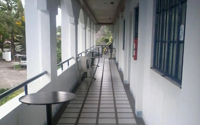 Suburbia Garden Hotel