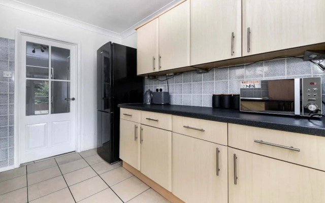 4br-10guests-parking-garden