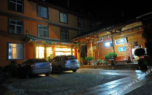 Lugu Lake Nagu Hotel