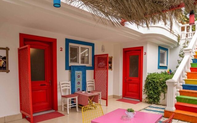 Cunda Ada Kizi Otel