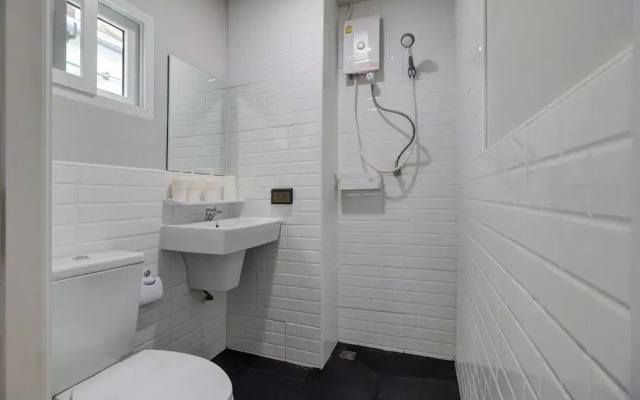 Bangkok Watergate Townhouse