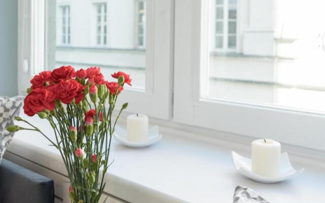 Old Town Grand Theatre Apartment 2