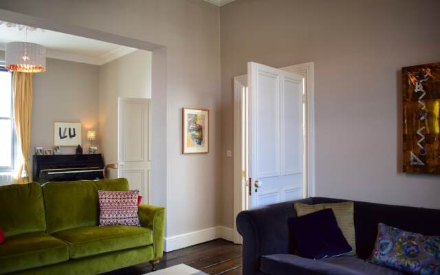 2 Bedroom Townhouse In Dublin City Centre