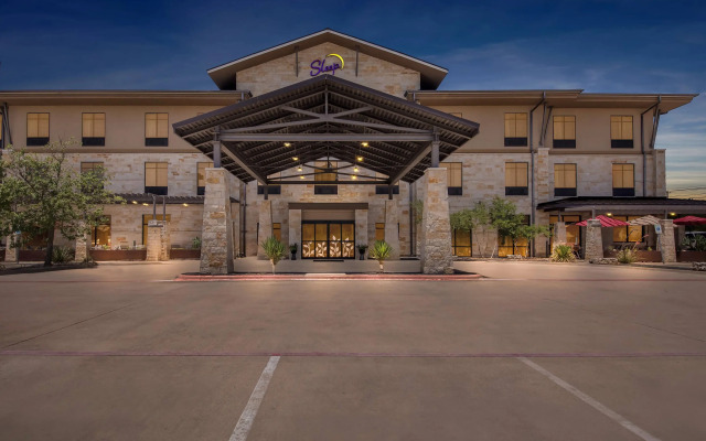 Sleep Inn & Suites