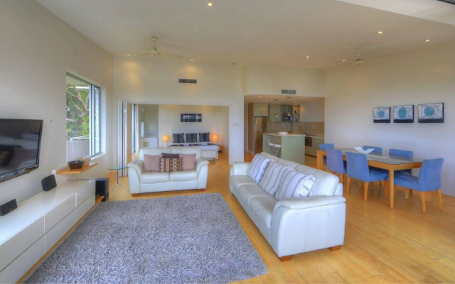 Rainbow Ocean Palms Resort