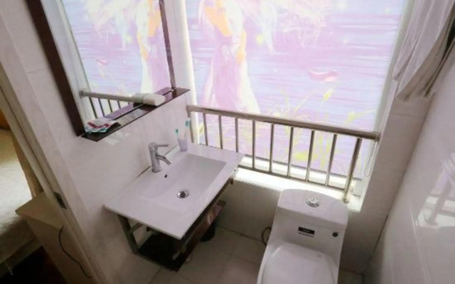 Lulu Hotel (Longmian Avenue Subway Station Branch)