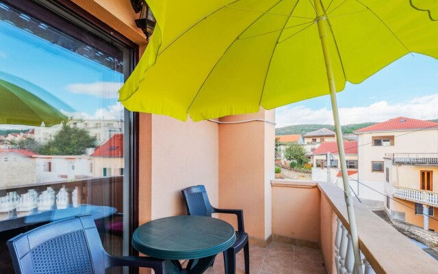 Pleasant Apartment in Posedarje near Sea