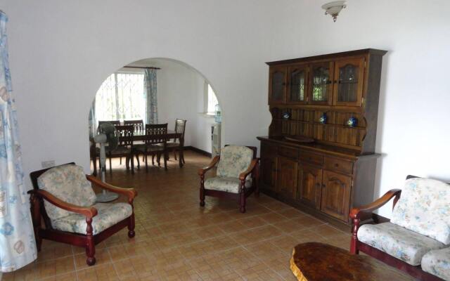 Lazare Picault Hotel
