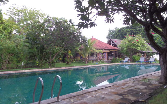 Taman Selini Wahana Beach Bungalows