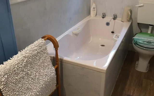 Lyndsay Guest House