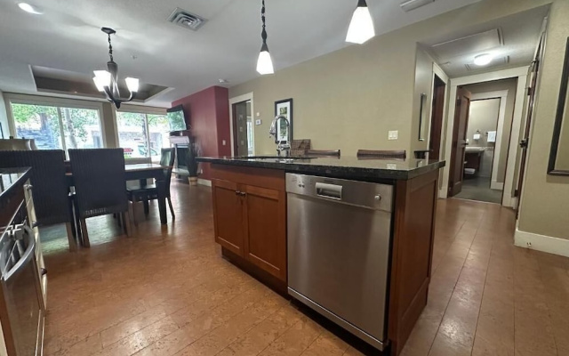 Solara 2BR Retreat Pool- Hot Tub -113