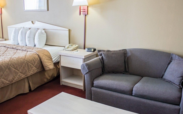 Quality Inn & Suites St Augustine Beach Area