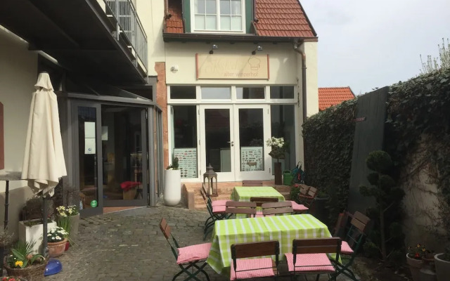 Alter Winzerhof Weisenheim am Berg e.K.
