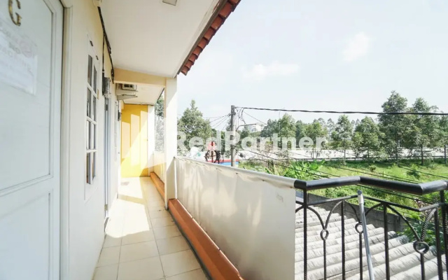 Mahkota Sivali near Soekarno Hatta Airport Mitra RedDoorz