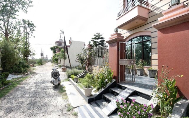 Hotel Dhingra Residency