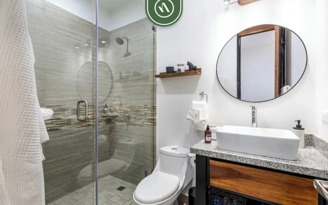 Amazing 2BR Condo With Rooftop Pool - BBQ
