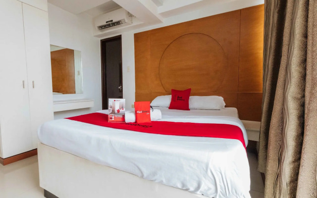 RedDoorz near Bambang Station