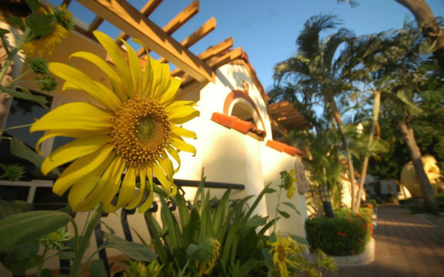Lopburi Inn