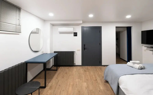 Stones Throw Apartments